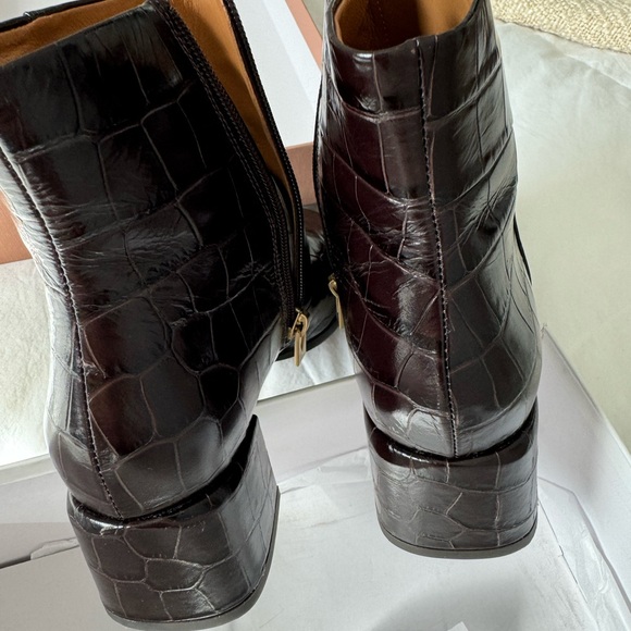 Via Spiga brown booties. Size 8. - Picture 6 of 9